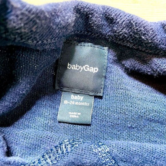 GAP Sweater Blue and Red “Free Hugs” | 18-24 month - Picture 2 of 6